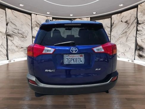 Used 2014 Toyota RAV4 XLE w/ Preferred Accessory Package FWD image 5