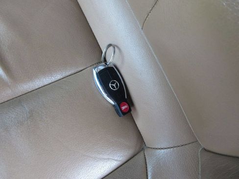 Used 2008 Mercedes-Benz CLK 550 Cabriolet image 17