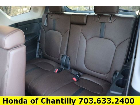 Certified 2025 Honda Pilot Elite image 31