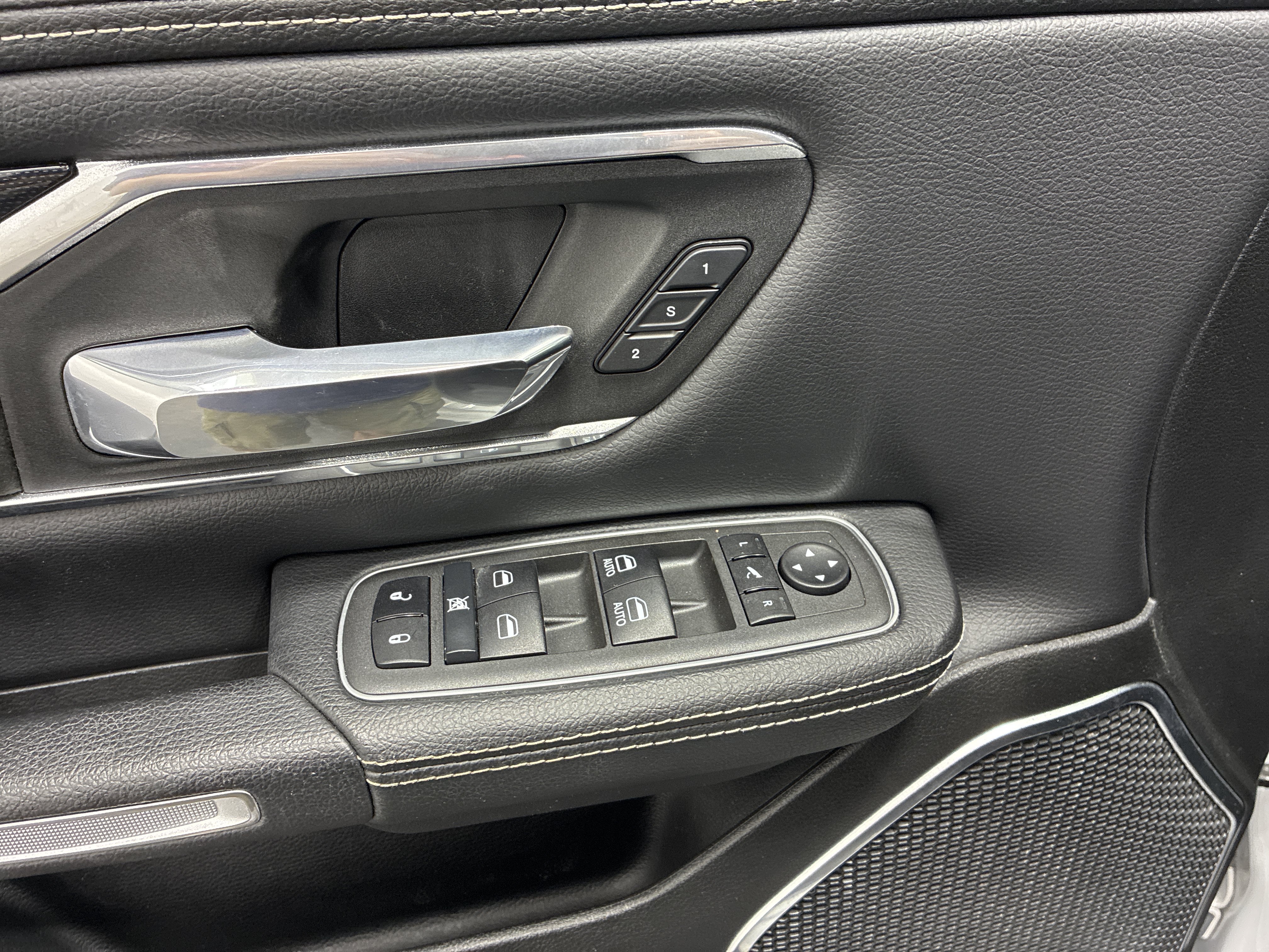 Certified 2022 RAM 1500 Laramie w/ Sport Appearance Package AWD/4WD image 18