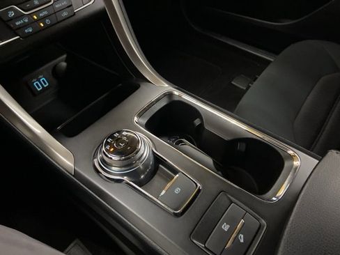 Used 2019 Ford Fusion SE image 44