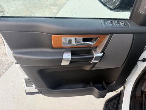 Used 2016 Land Rover LR4 HSE Silver Edition image 18