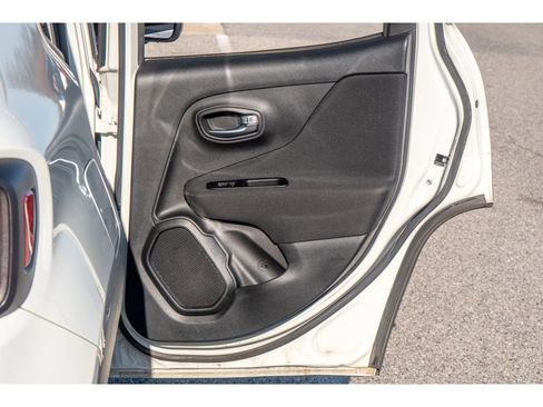 Used 2020 Jeep Renegade Sport image 19