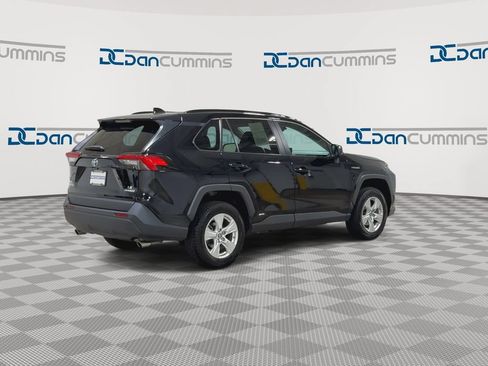 Used 2020 Toyota RAV4 LE AWD/4WD image 8
