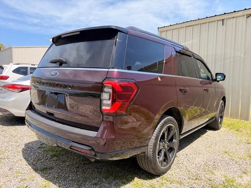 Used 2024 Ford Expedition Limited AWD/4WD image 20