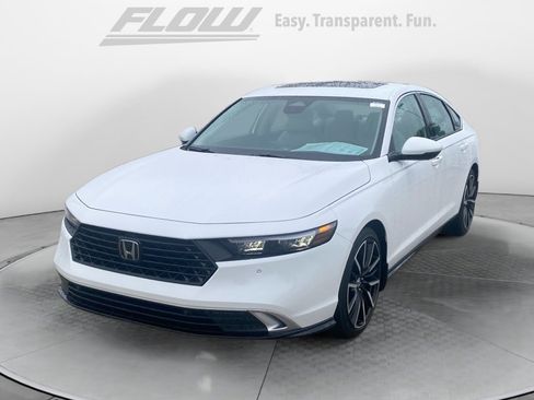 Used 2026 Honda Accord Touring image 4