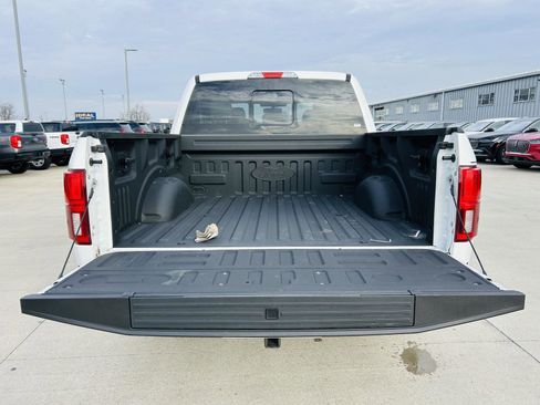 Used 2020 Ford F150 Lariat w/ Trailer Tow Package image 28