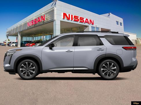 New 2026 Nissan Pathfinder Platinum image 2