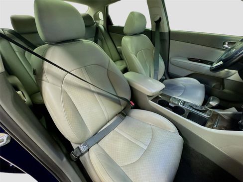 Used 2017 Kia Optima EX w/ Premium Package FWD image 28