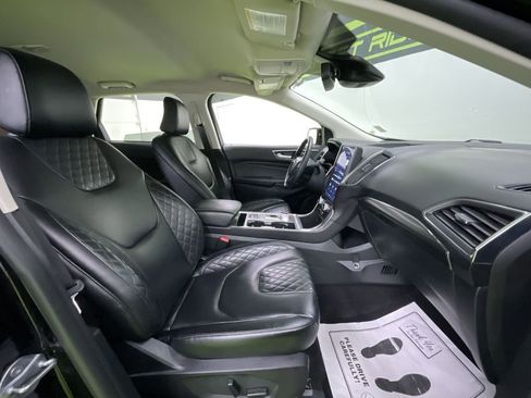 Used 2024 Ford Edge Titanium image 28
