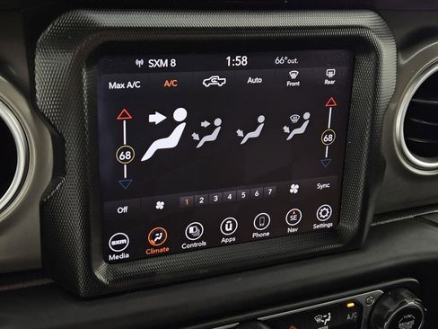 Used 2023 Jeep Gladiator Overland image 13