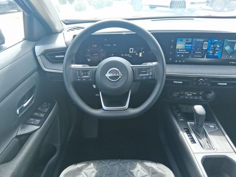 New 2026 Nissan Kicks SV w/ SV Premium Package FWD image 15
