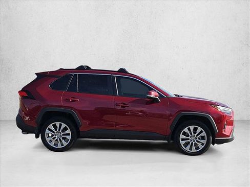 Used 2023 Toyota RAV4 XLE Premium FWD image 4
