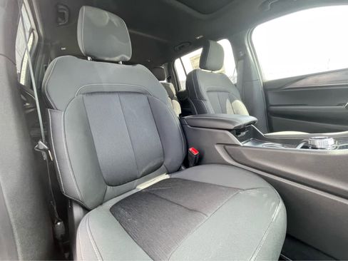 New 2025 Jeep Grand Cherokee L Laredo w/ Luxury Tech Group I image 30