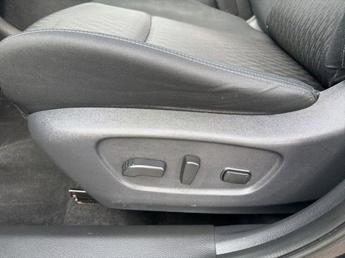 Used 2017 Nissan Rogue SV image 11