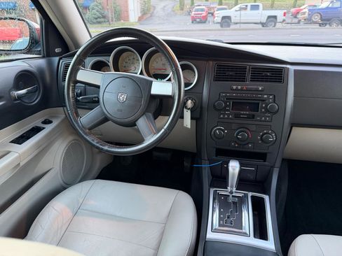 Used 2005 Dodge Magnum R/T RWD image 20