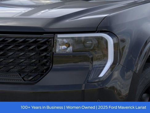 New 2025 Ford Maverick Lariat w/ Black Appearance Package image 21