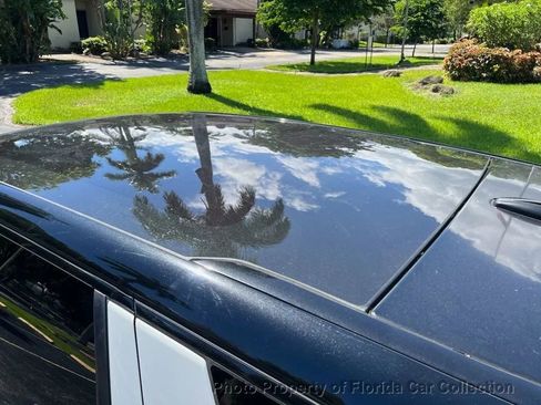 Used 2015 Land Rover Discovery Sport HSE Luxury image 28