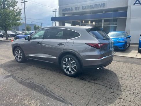 Certified 2022 Acura MDX SH-AWD w/ Technology Package image 5