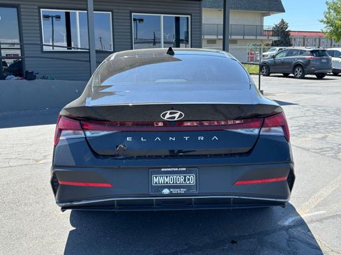 Used 2024 Hyundai Elantra SE FWD image 13
