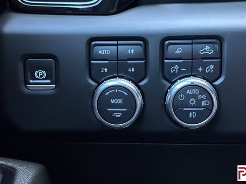 Certified 2024 GMC Sierra 1500 AT4 w/ Technology Package AWD/4WD image 30