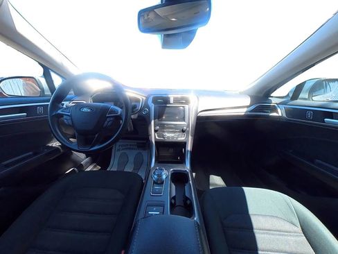 Used 2020 Ford Fusion SE FWD image 23