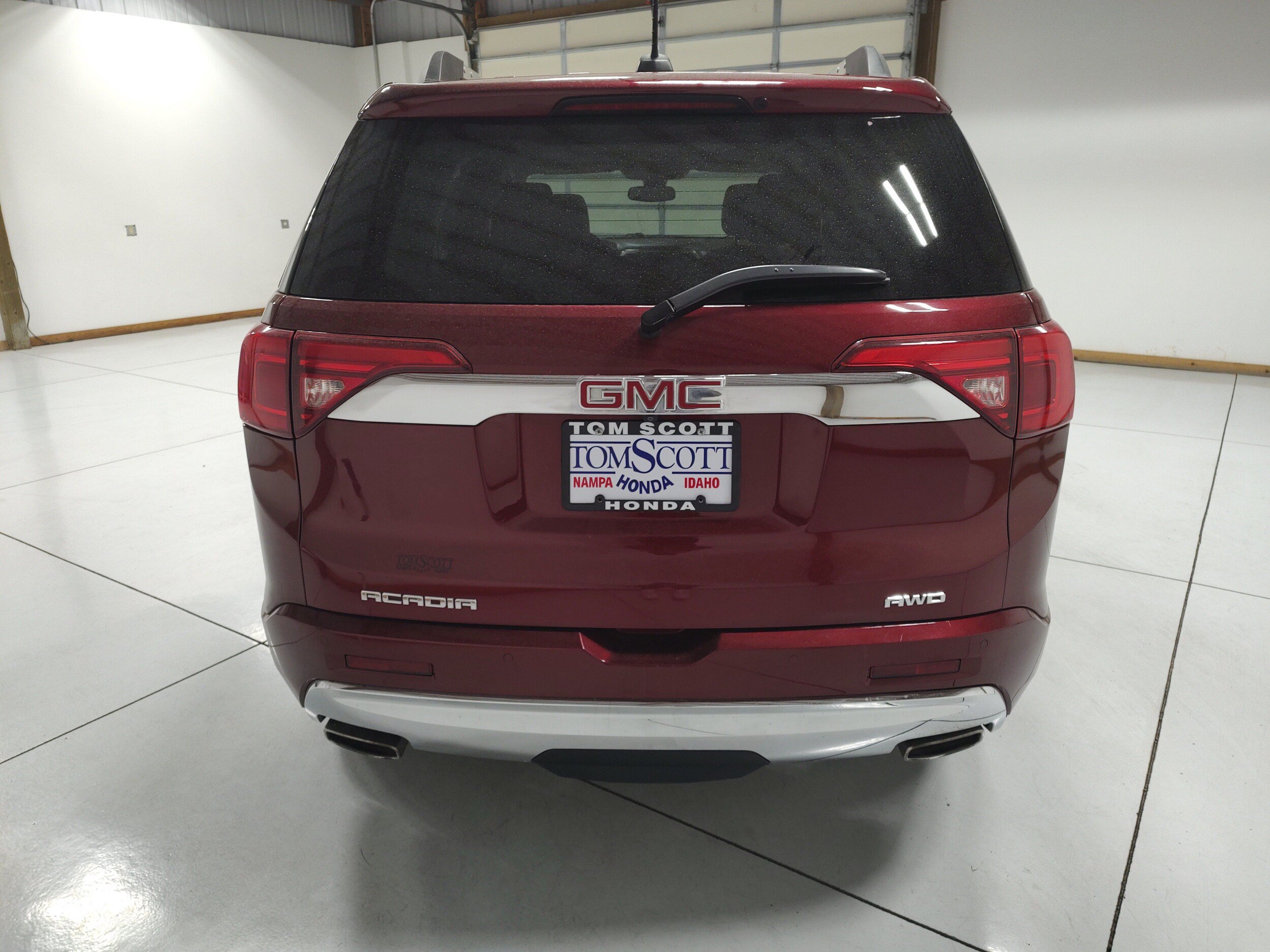 Used 2018 GMC Acadia Denali AWD/4WD image 13