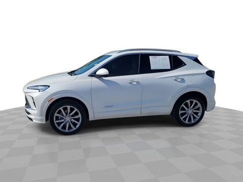 Used 2025 Buick Encore GX Avenir w/ Avenir Technology Package image 4