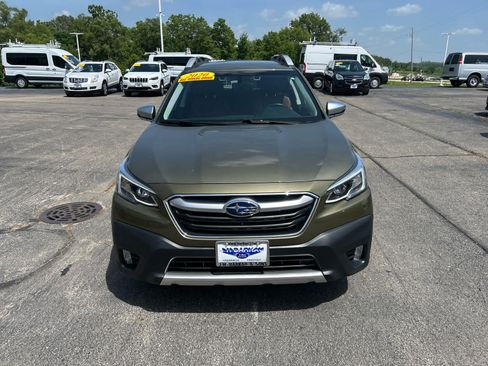 Used 2020 Subaru Outback Touring AWD/4WD image 2