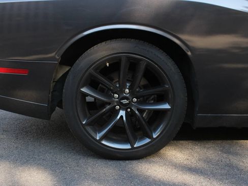 Used 2019 Dodge Challenger R/T Scat Pack RWD image 5