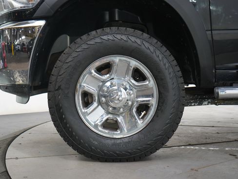 Used 2017 RAM 2500 Tradesman w/ Chrome Appearance Group AWD/4WD image 26