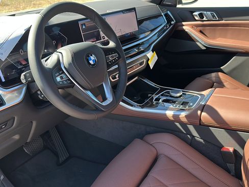 New 2026 BMW X5 sDrive40i image 9