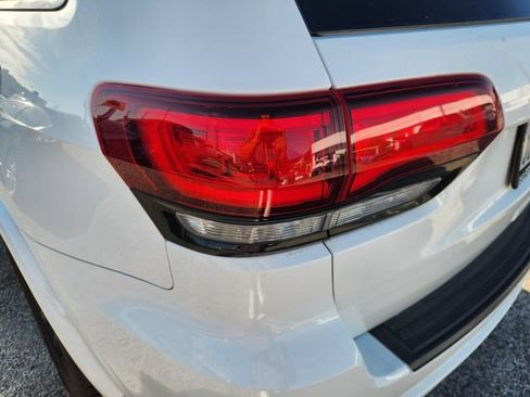 Used 2022 Jeep Grand Cherokee Laredo X RWD image 6
