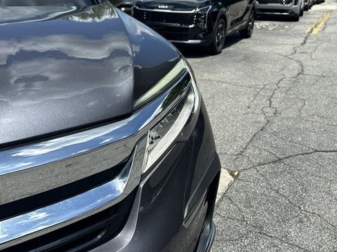 Used 2022 Honda Pilot Touring image 13