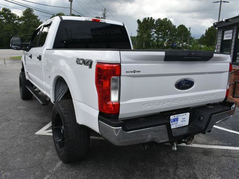 Used 2017 Ford F250 XLT AWD/4WD image 8