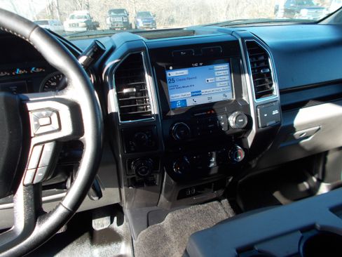 Used 2016 Ford F150 XLT w/ Equipment Group 302A Luxury image 11