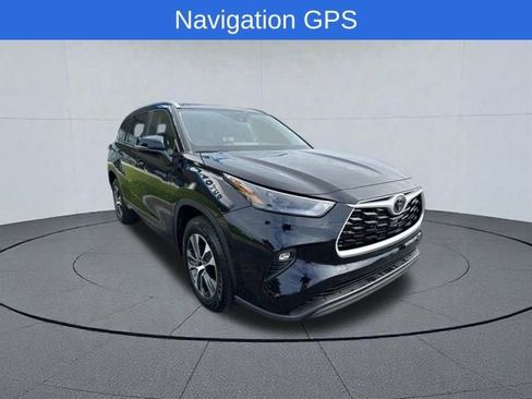 Used 2023 Toyota Highlander XLE FWD image 8