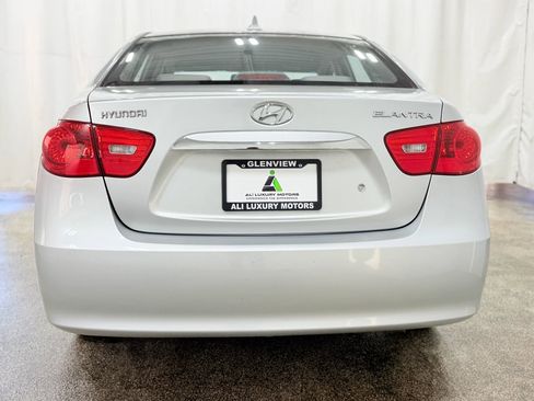 Used 2010 Hyundai Elantra GLS image 7
