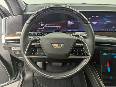 Used 2025 Cadillac Escalade Sport Platinum AWD/4WD image 18
