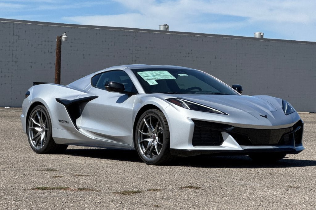 New 2027 Chevrolet Corvette Grand Sport RWD image 2