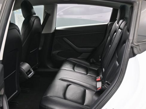 Used 2022 Tesla Model 3 Long Range image 36