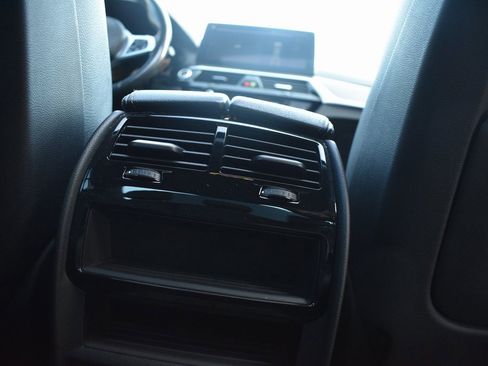 Used 2021 BMW 540i xDrive w/ M Sport Package image 30