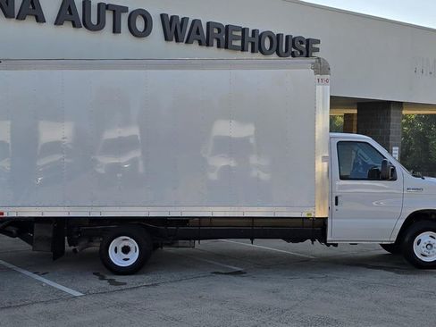 Used 2021 Ford E-450 and Econoline 450 Super Duty w/ Power Windows & Locks Group image 3