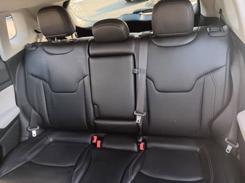 Used 2022 Jeep Compass Limited AWD/4WD image 13