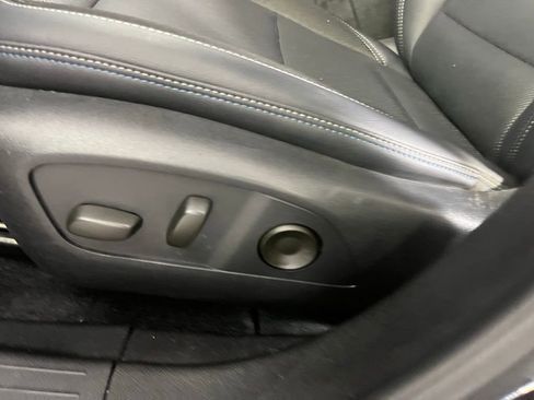 Used 2024 Chevrolet Equinox EV LT image 22