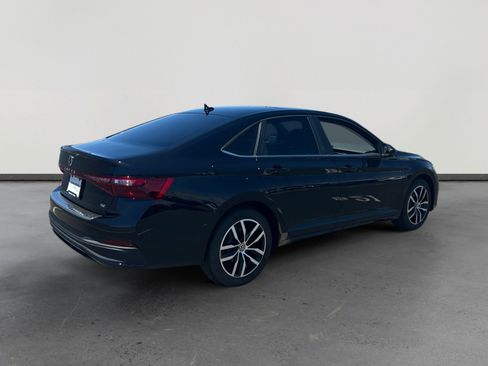 New 2026 Volkswagen Jetta SE FWD image 5