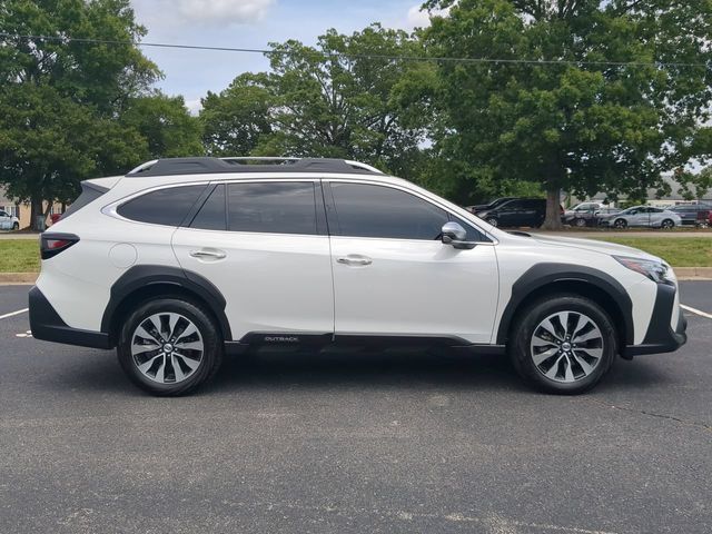 Used 2025 Subaru Outback Touring AWD/4WD image 3