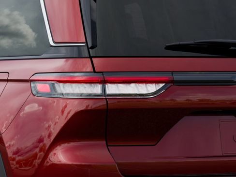 New 2026 Jeep Grand Cherokee Limited RWD image 9