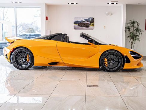 Used 2026 McLaren 750S Spider image 10