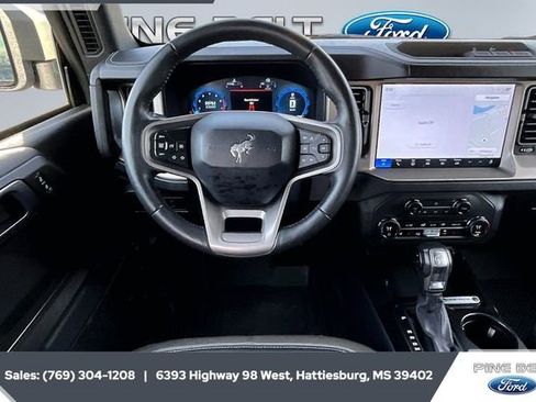 Used 2025 Ford Bronco Outer Banks image 5